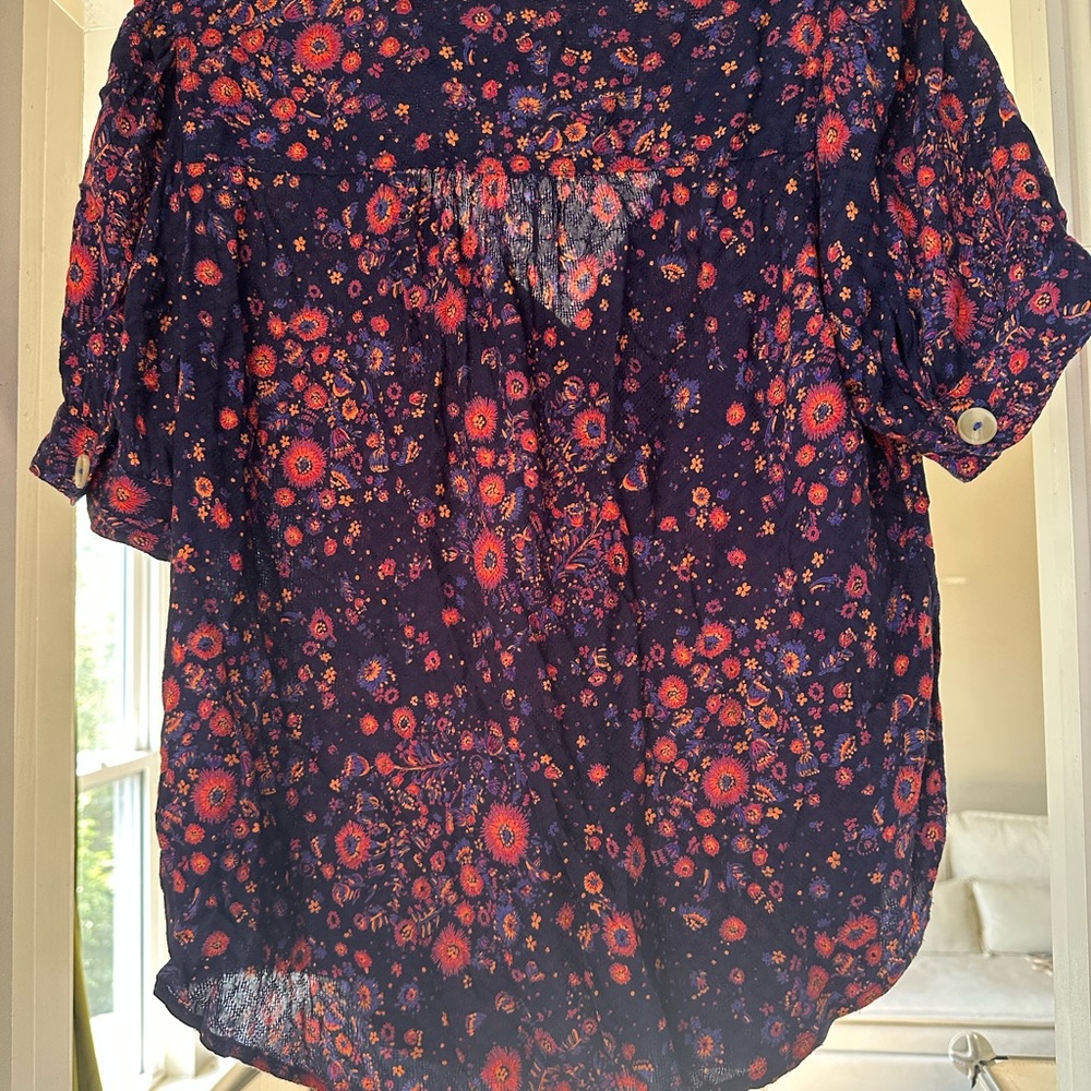 MaeveFloral Button-Up Women's Top - Purple and Pink- S - Picture 2 of 2
